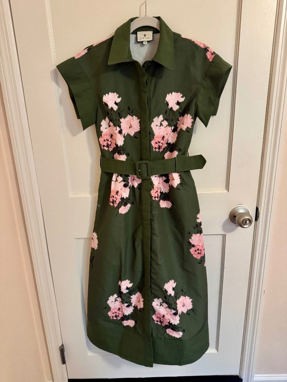 Tuckernuck Chloe Dress Olive Pressed Powder Floral Belted Shirt Midi XS